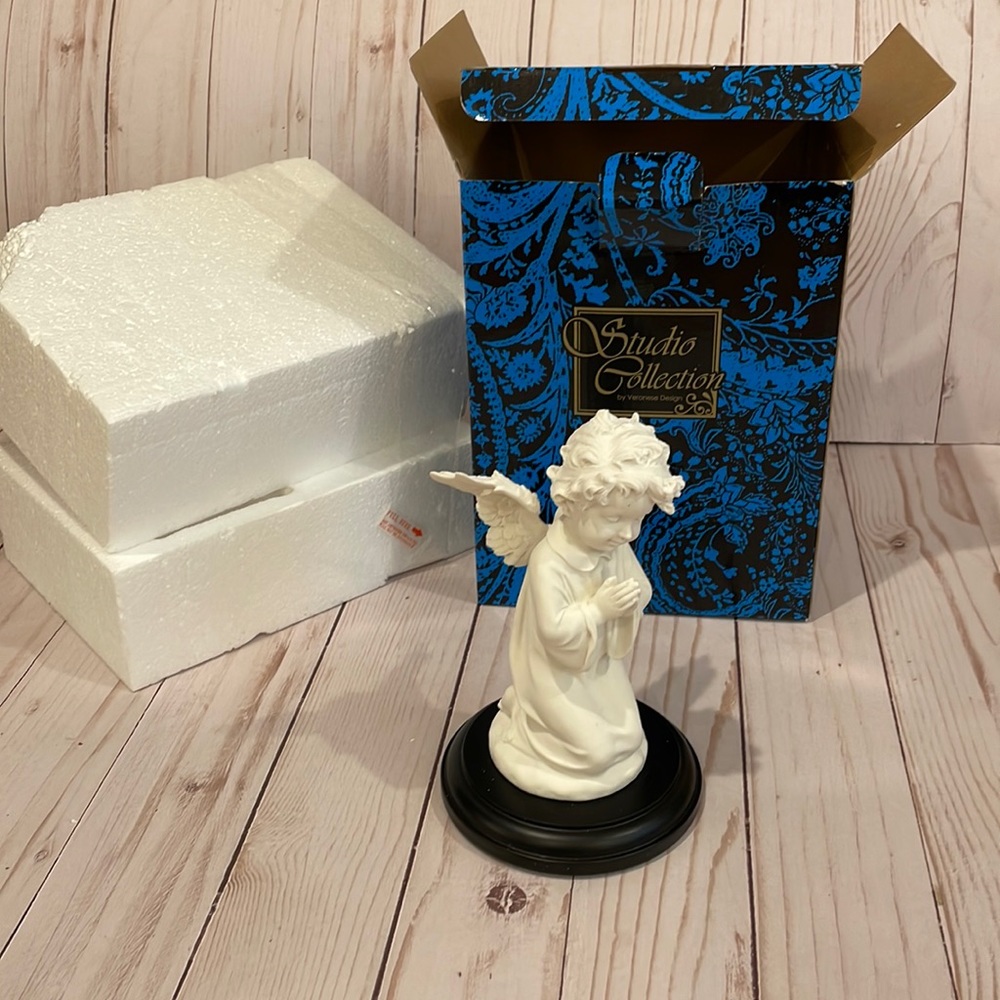 Studio collection angel